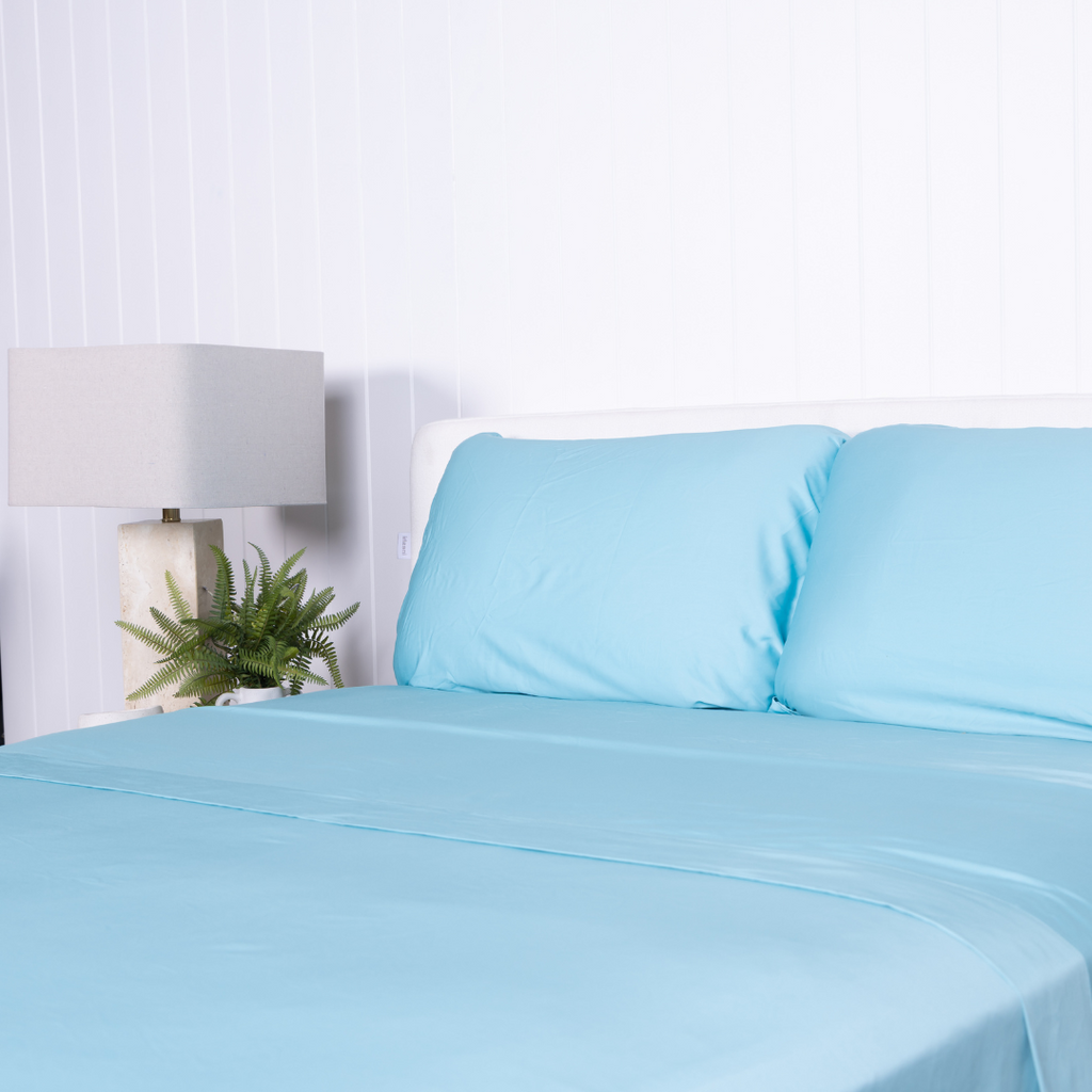 a serene sky blue colourway inspired by the white sands and turquoise waters of the Bahamas, echoing the natural beauty of these iconic islands. The Bahamas Collection is available in complete sets, fitted sheets, and pillowcases.