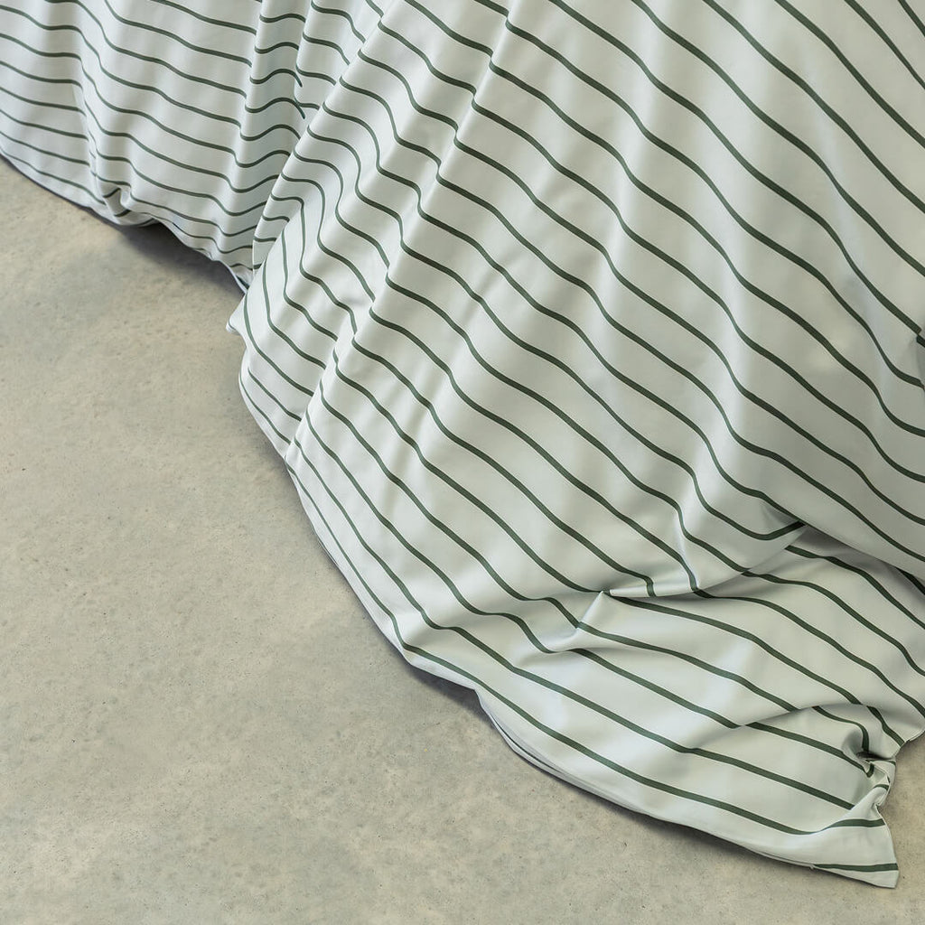 Grand Teton Magnetic Clip & Zip Duvet Cover
