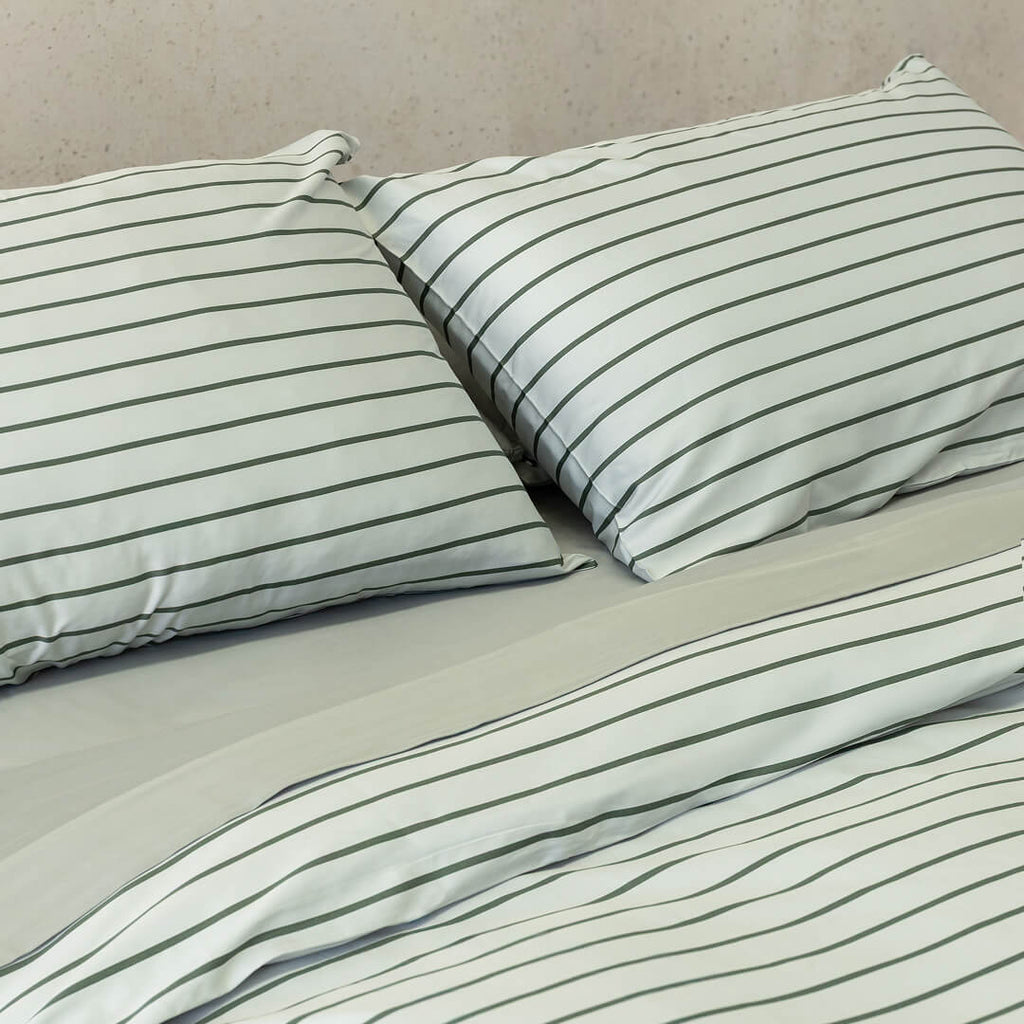 Grand Teton Magnetic Clip & Zip Duvet Cover